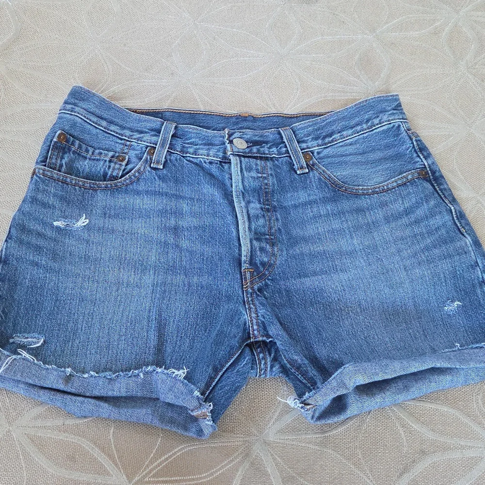 Levi's 501 Cut Off Denim Shorts!